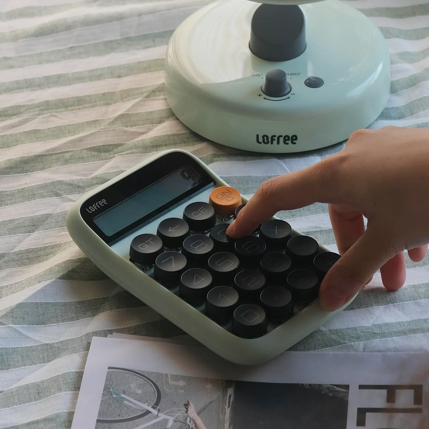 Digit Mechanical Calculator - Image 4