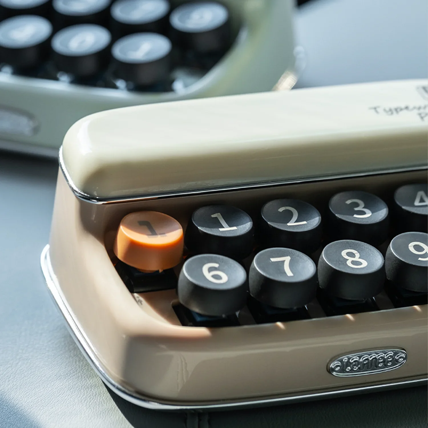 Typewriter - Image 4