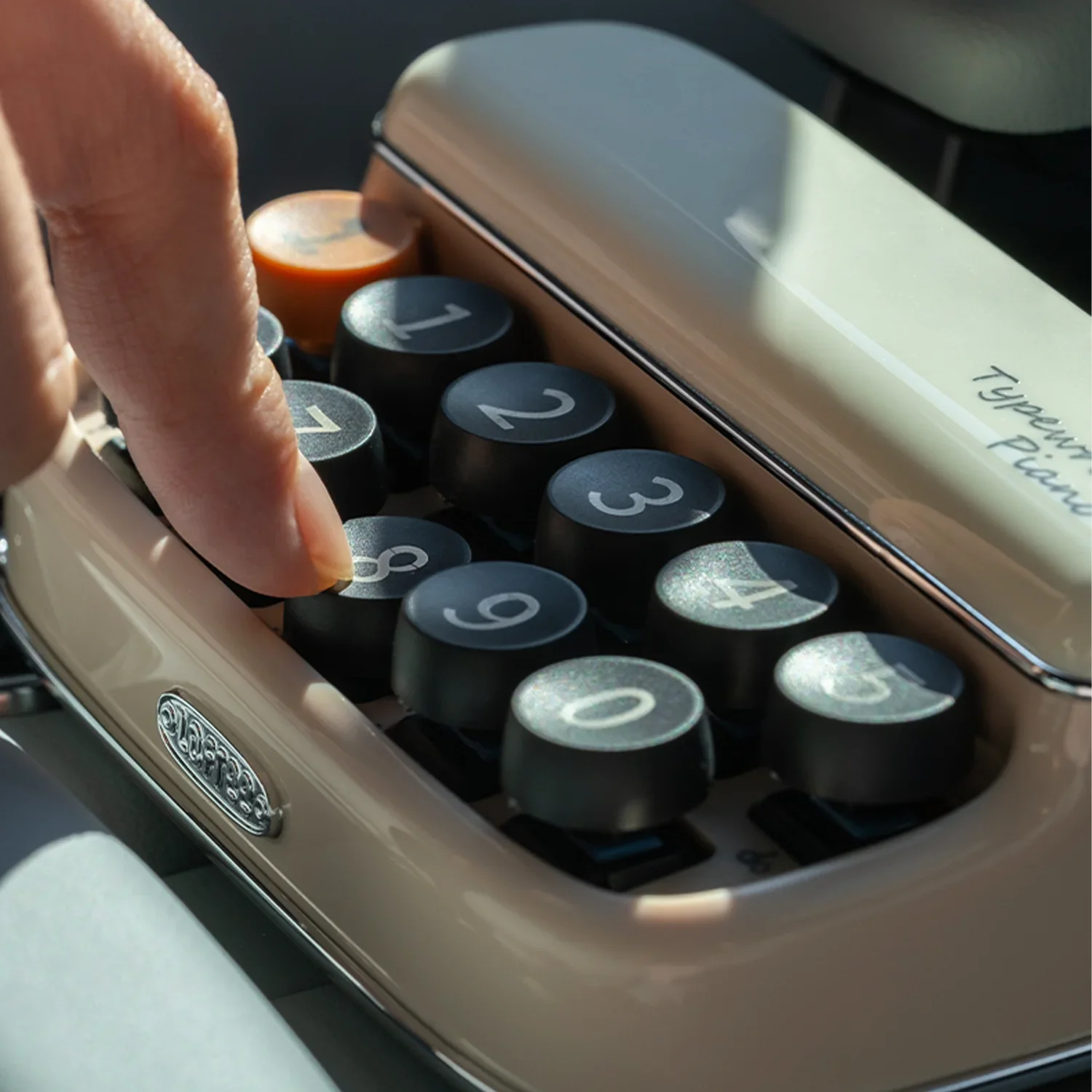 Typewriter - Image 5