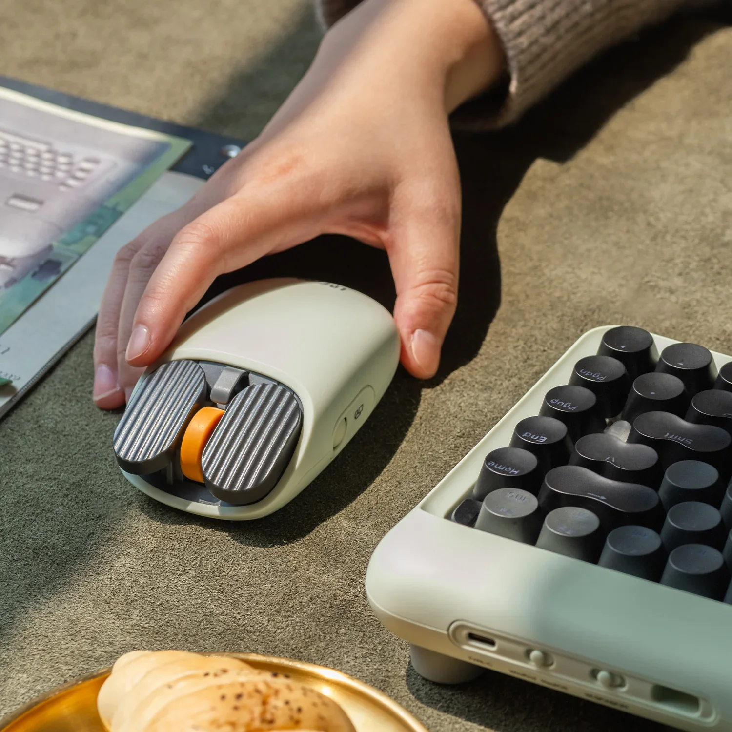 Wavy Chips Bluetooth Mouse - Image 9